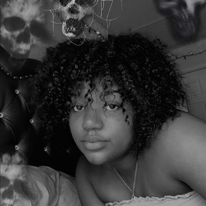 Meet your Posher, Lita